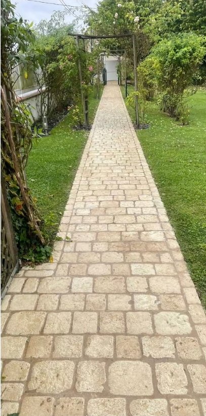 Avant – Nettoyage Allée